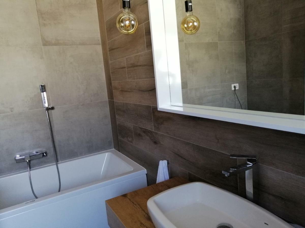 Villa Orao Kaštel Novi Eksteriør billede