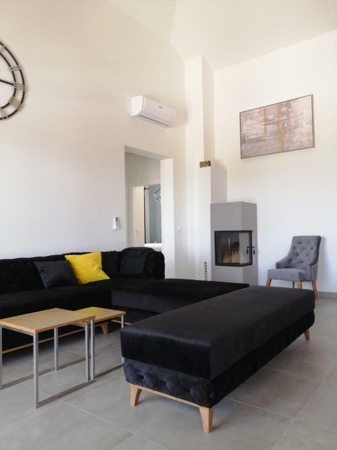 Villa Orao Kaštel Novi Eksteriør billede
