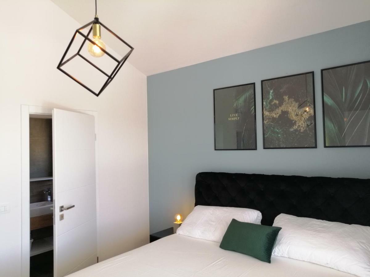 Villa Orao Kaštel Novi Eksteriør billede