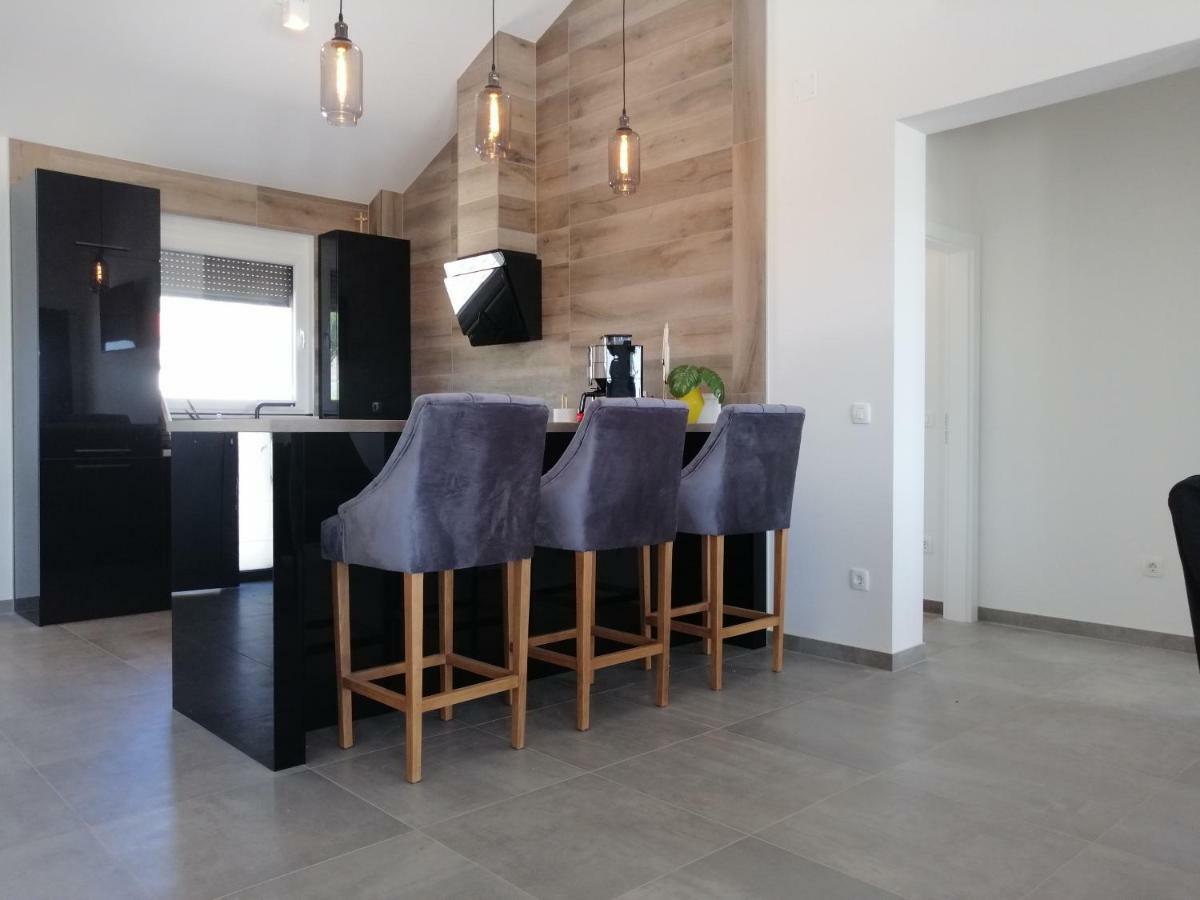 Villa Orao Kaštel Novi Eksteriør billede