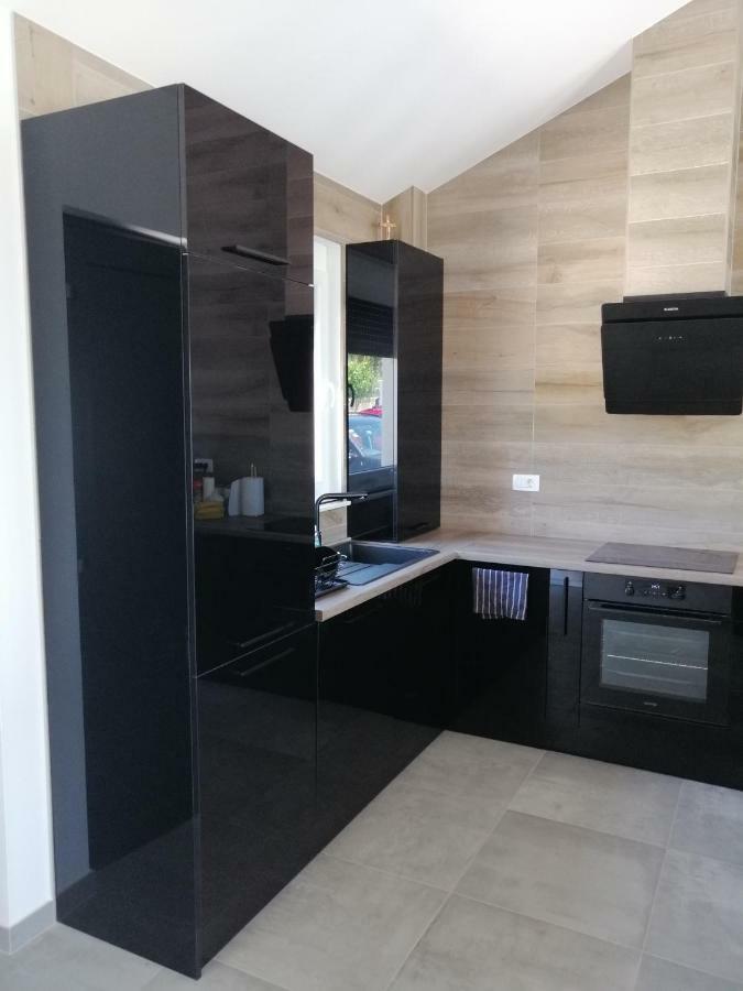 Villa Orao Kaštel Novi Eksteriør billede