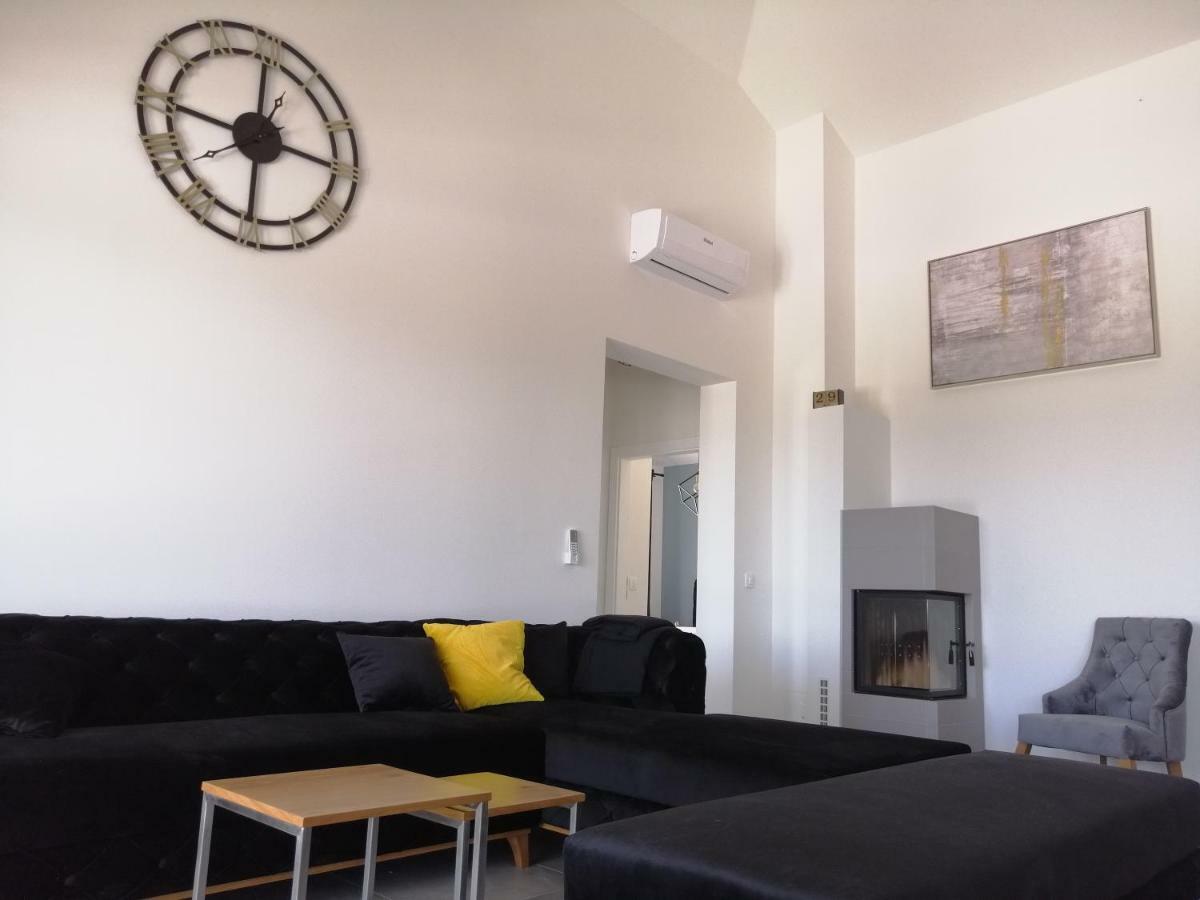 Villa Orao Kaštel Novi Eksteriør billede