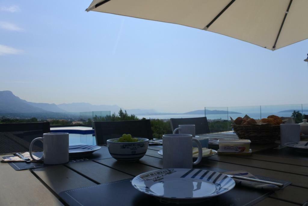Villa Orao Kaštel Novi Eksteriør billede
