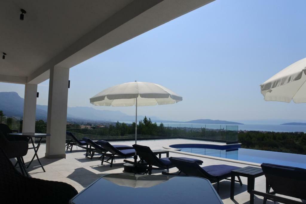 Villa Orao Kaštel Novi Eksteriør billede