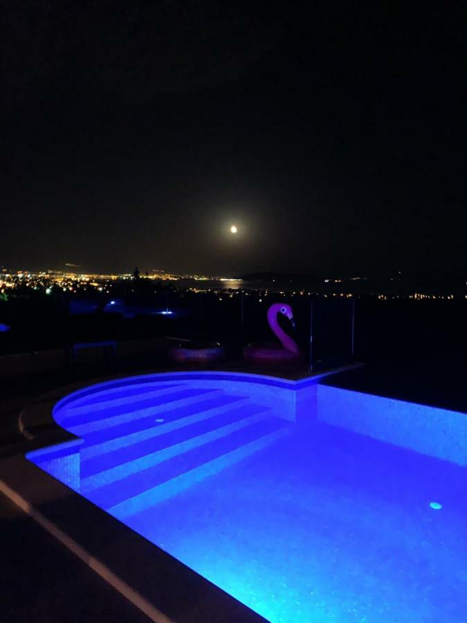 Villa Orao Kaštel Novi Eksteriør billede